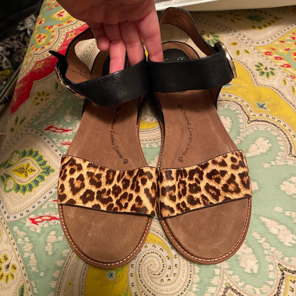 Black and cheetah sandals